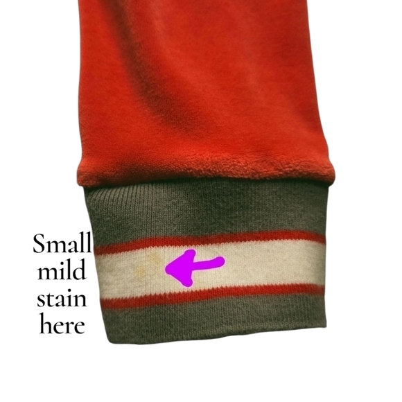 Nike Red Hoodie and Champion White Shorts Set - Picture 5 of 13